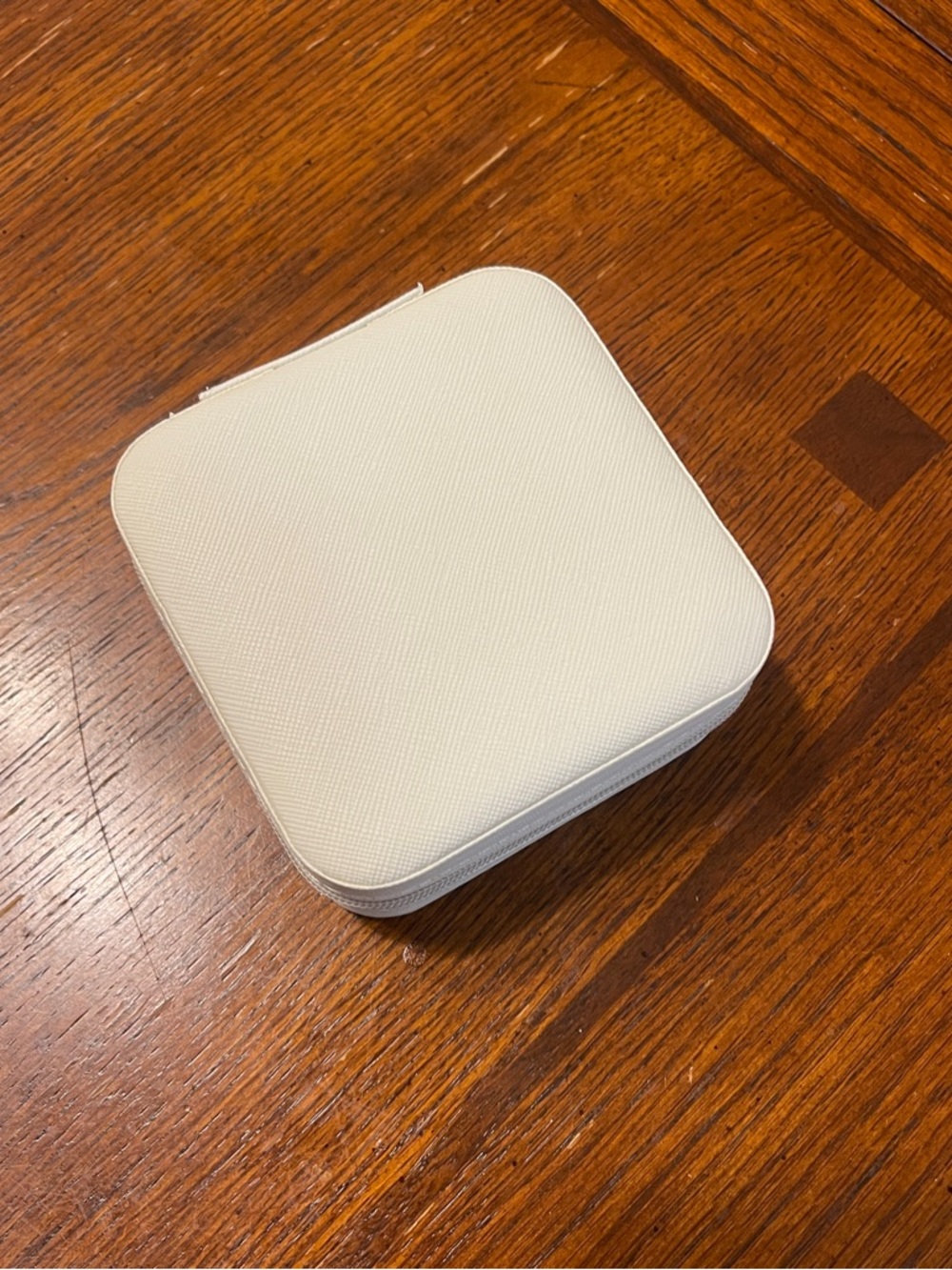 Cream Square Zippered Jewelry Travel Case
